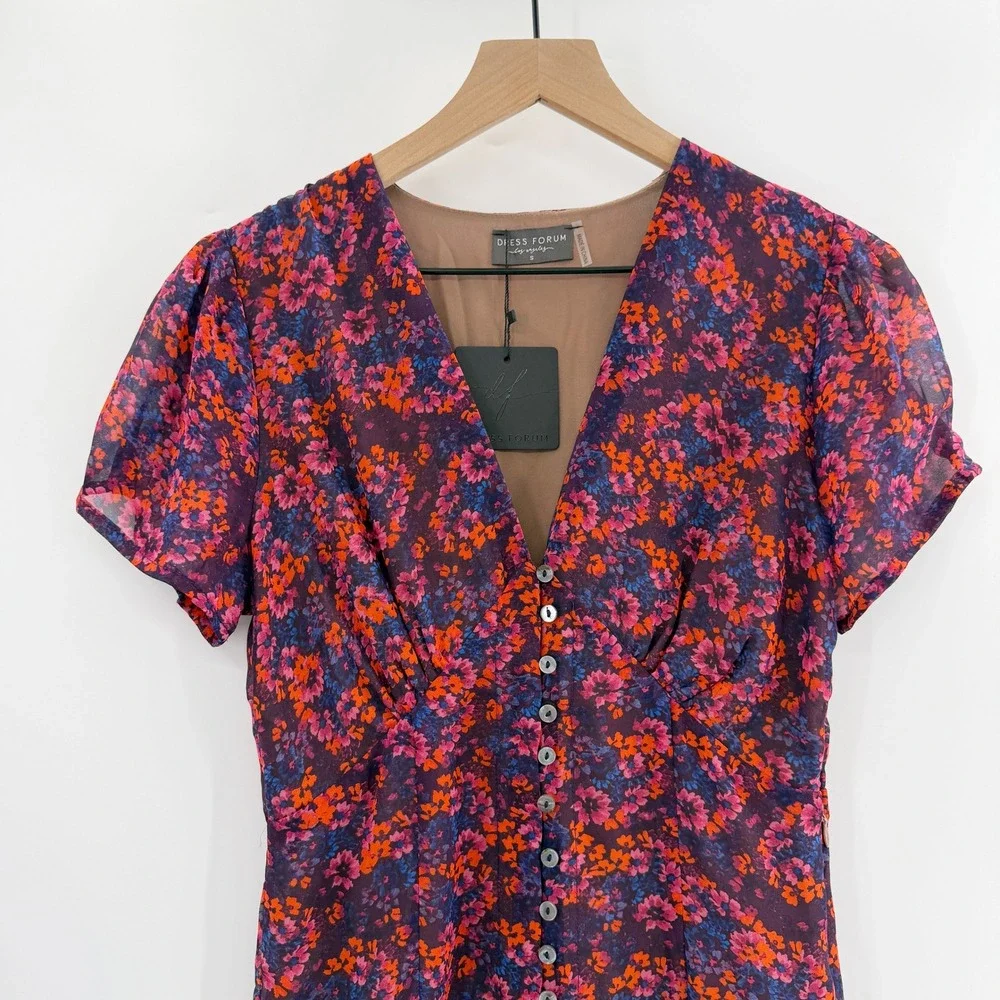 Dress Forum Short Sleeve Floral Button Front Midi Dress in Purple Red Size S NWT - Picture 5 of 13